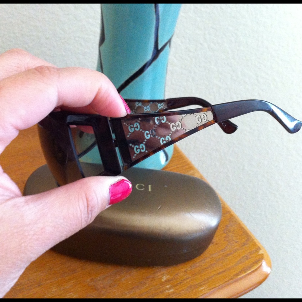 GUCCI authentic Shade - Picture 3 of 4